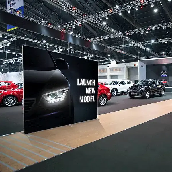 Display Brightbox XL lysvæg 300x240 cm LED udstilling