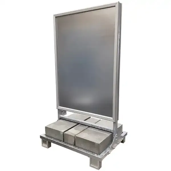 Display gadeskilt A0 betonfod 172 kg stormsikret