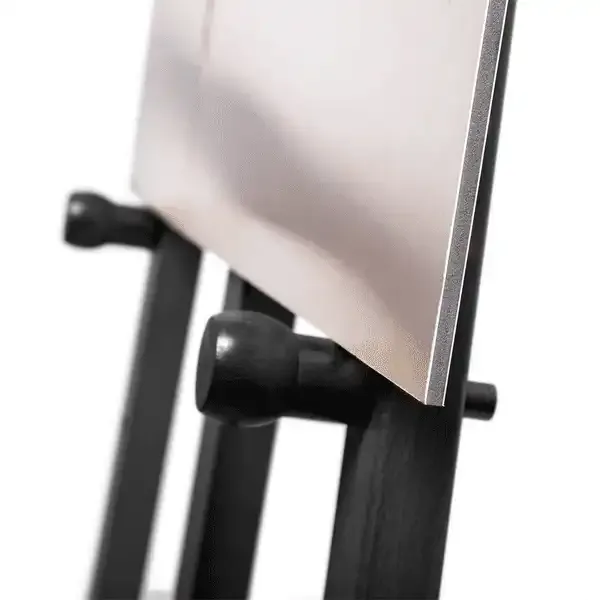 Display staffeli sort træ 70x166x80 cm gulv