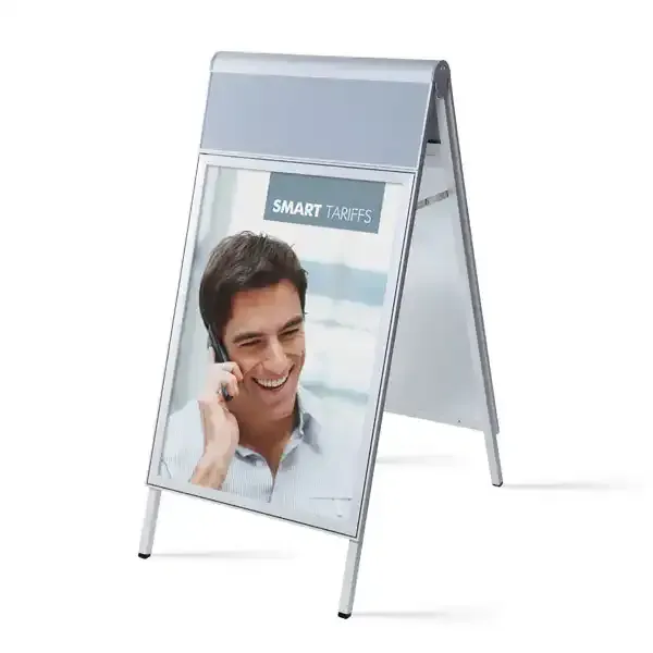 Compasso Design gadeskilt A1 med logoplade aluminium