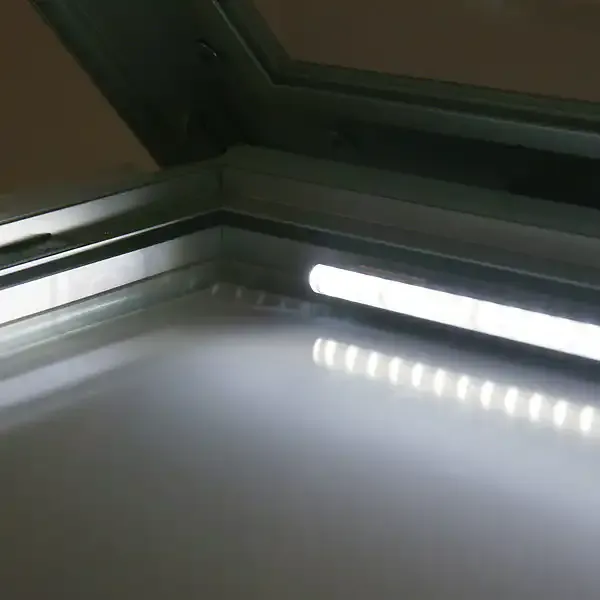 Display Premium opslagsskab LED 8xA4 udendørs