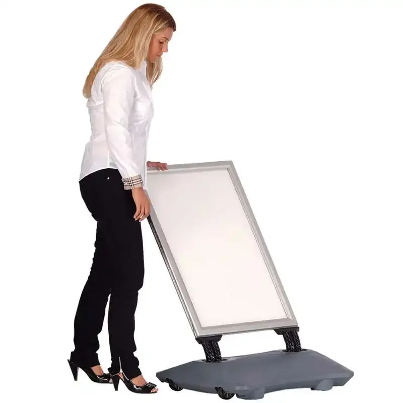 Display Wind-Sign Pro 50x70 gadeskilt sølv med hjul