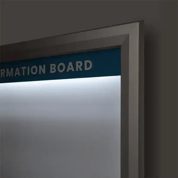 Display Premium LED opslagsskab 15xA4 udendørs belyst